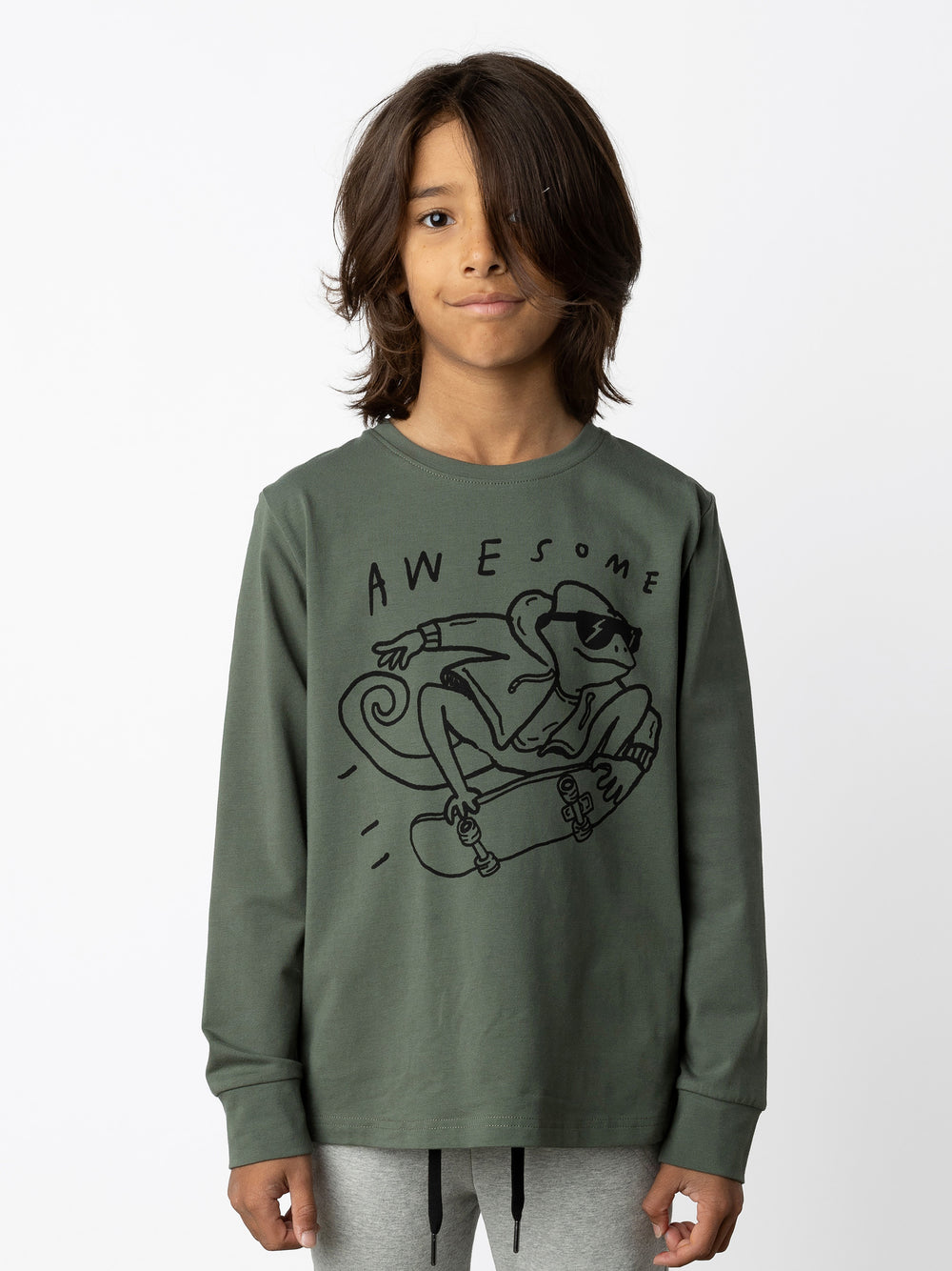 Minti kids clothing. Super luxe tee with self cuffs. 190 Gram // 95% Cotton // 5% Elastane.