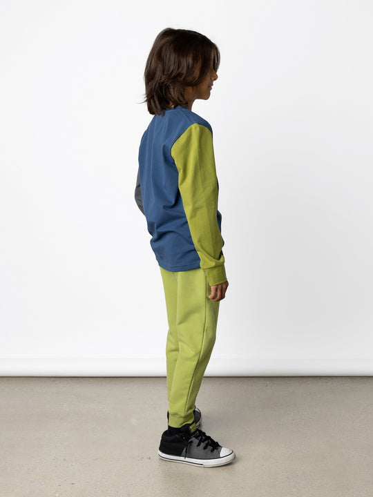 Minti kids clothing. Super luxe tee with self cuffs. 190 Gram // 95% Cotton // 5% Elastane.