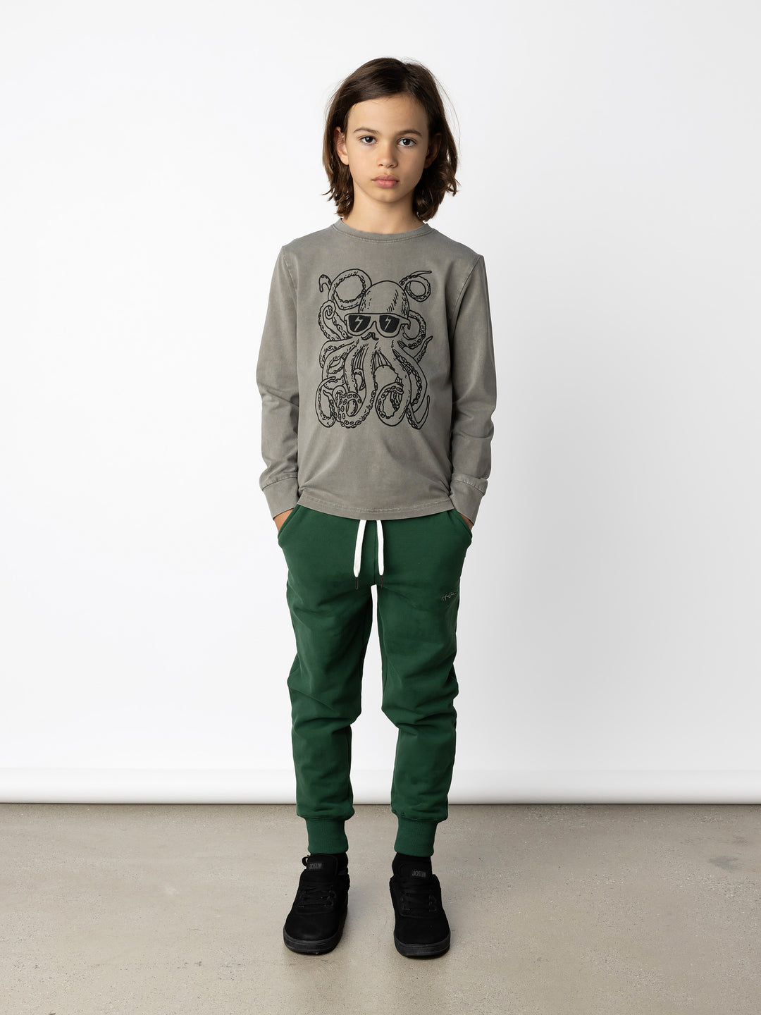 Minti kids clothing. Super luxe tee with self cuffs. 190 Gram // 95% Cotton // 5% Elastane.