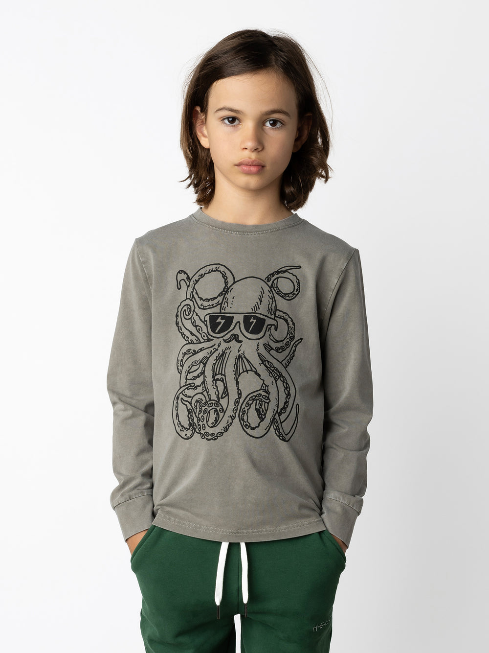 Minti kids clothing. Super luxe tee with self cuffs. 190 Gram // 95% Cotton // 5% Elastane.