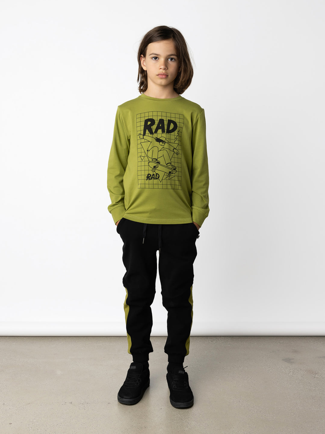 Minti kids clothing. Super luxe tee with self cuffs. 190 Gram // 95% Cotton // 5% Elastane.