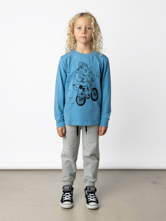 Minti kids clothing. Super luxe tee with self cuffs. 180 Gram // 95% Cotton // 5% Elastane.