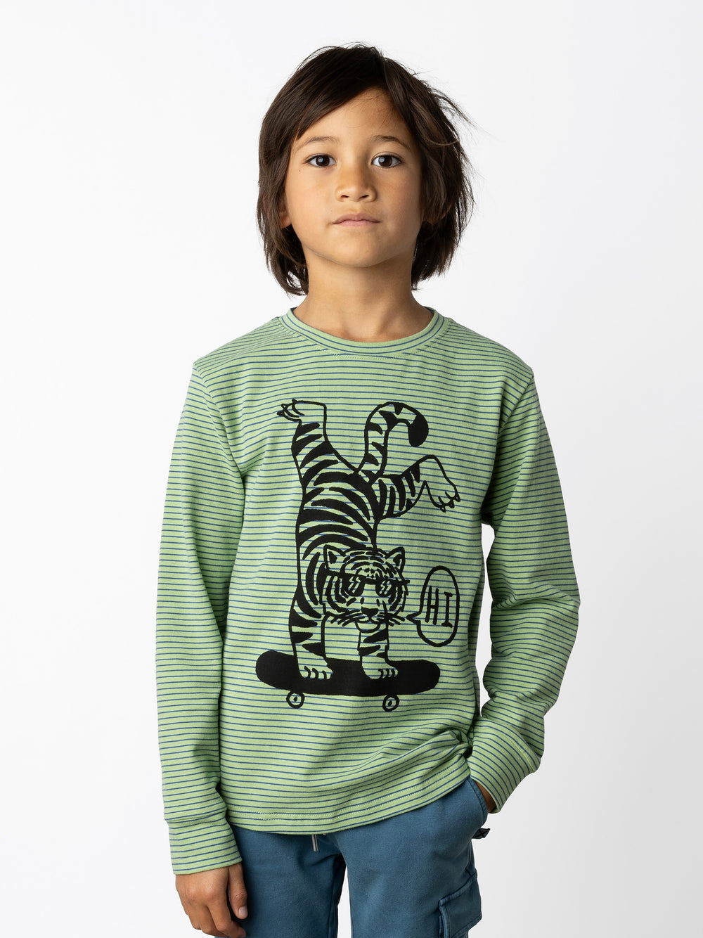 Minti kids clothing. Super luxe tee with self cuffs. 190 Gram // 95% Cotton // 5% Elastane.
