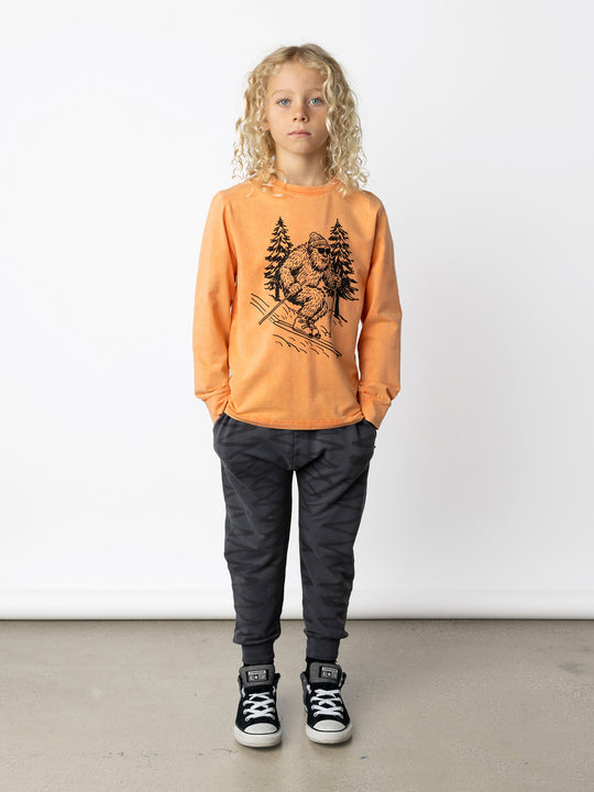Minti kids clothing. Super luxe tee with self cuffs. 190 Gram // 95% Cotton // 5% Elastane.