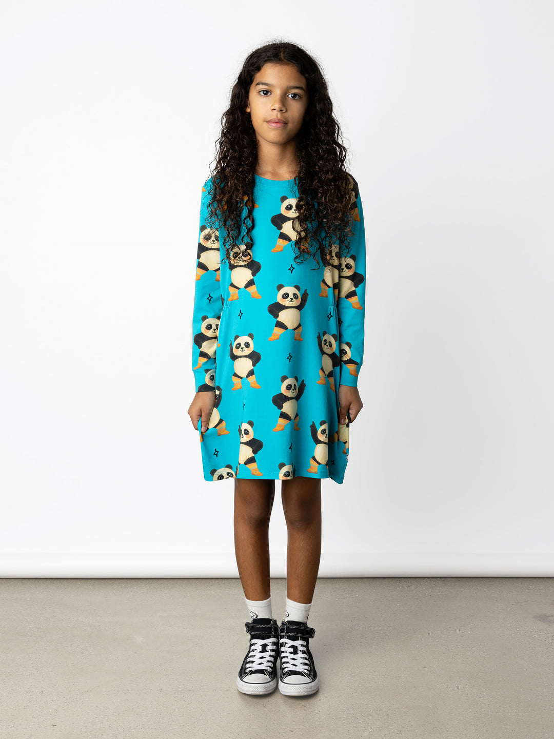 Minti kids clothing. Awesome tshirting weight dress with pinched waist detail. 190 Gram // 95% Cotton // 5% Elastane.