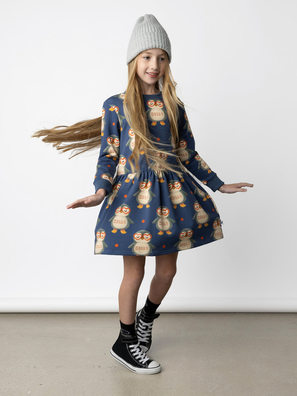 Minti kids clothing. Sweatshirting dress with ruched waist seam and hidden side pockets. 320 Gram // 95% Cotton // 5% Elastane.