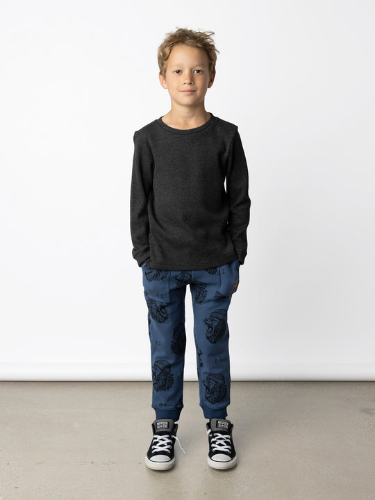 Minti kids clothing. Super cool universal fit Waffle tee with self cuffs, split side seam and slightly longer back hem. 95% Cotton // 5% Elastane.