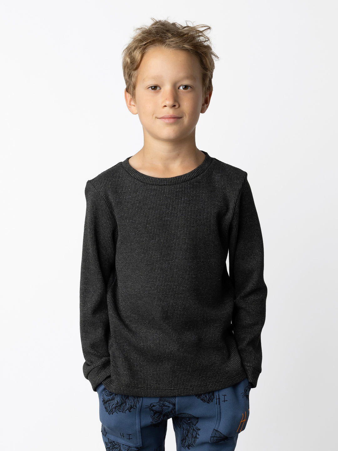 Minti kids clothing. Super cool universal fit Waffle tee with self cuffs, split side seam and slightly longer back hem. 95% Cotton // 5% Elastane.