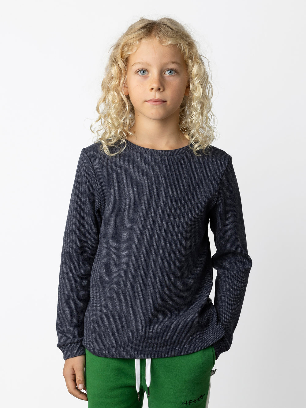 Minti kids clothing. Super cool universal fit Waffle tee with self cuffs, split side seam and slightly longer back hem. 95% Cotton // 5% Elastane.