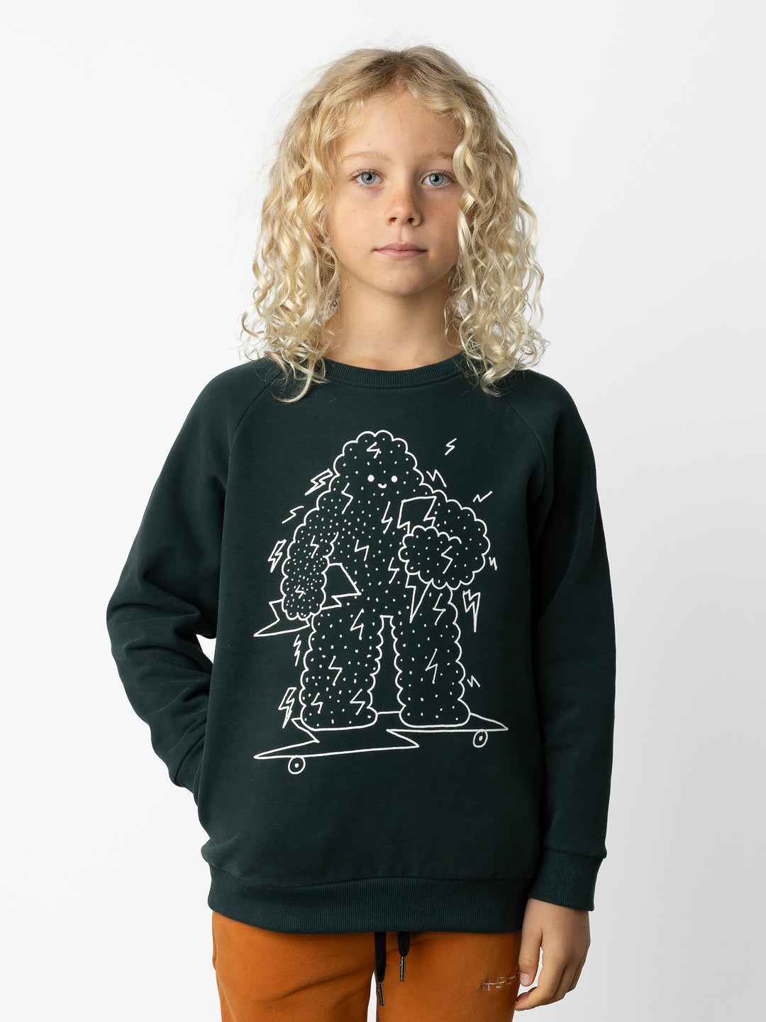 Minti kids clothing. Super cool and comfy crew with hidden side pockets. Perfect for keeping hands warm! 330 Gram // Brushed Inside // 95% Cotton // 5% Elastane.