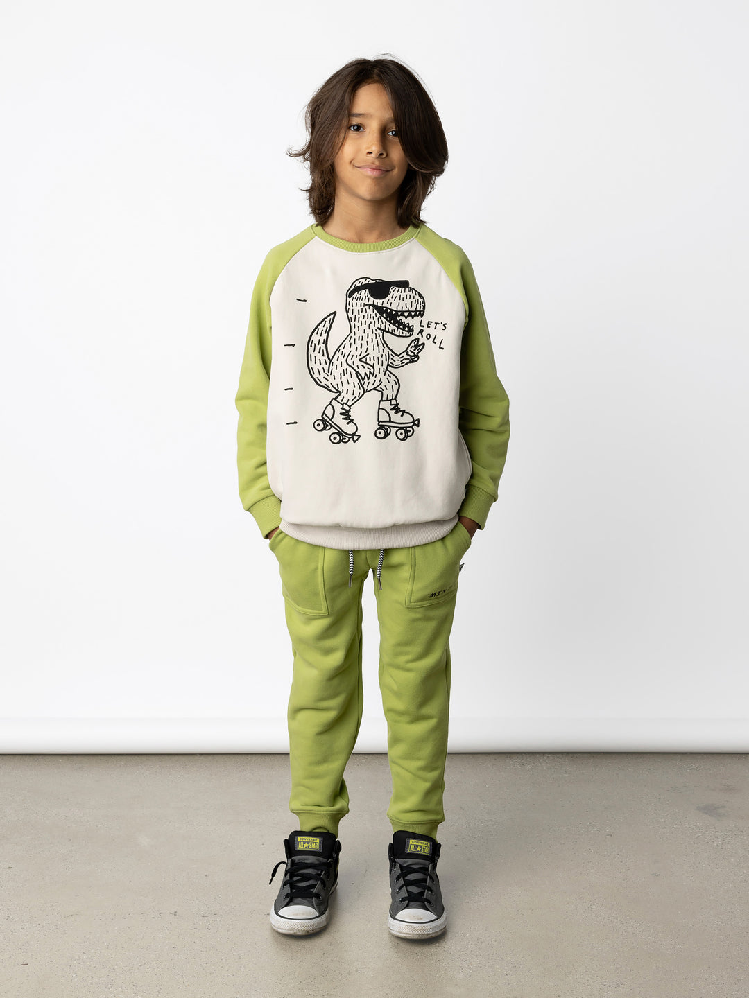 Minti kids clothing. Super cool and comfy crew with hidden side pockets. Perfect for keeping hands warm! 330 Gram // Brushed Inside // 95% Cotton // 5% Elastane.