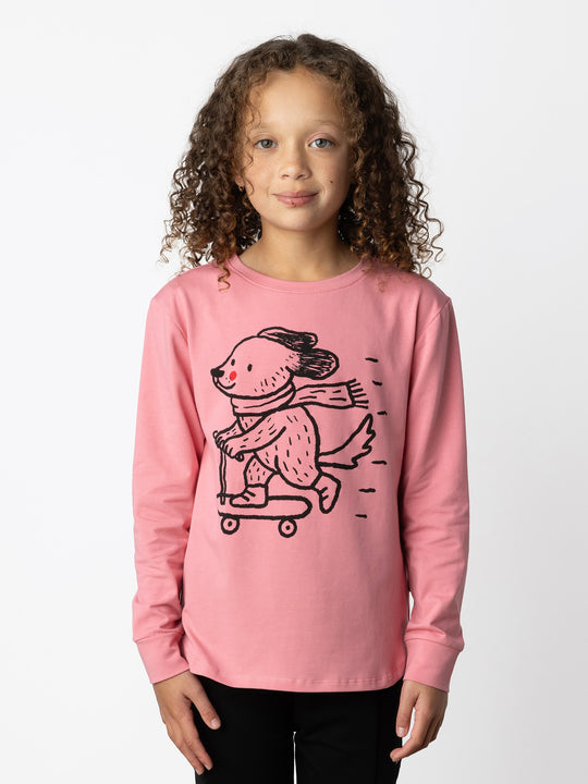 Minti kids clothing. Comfy tee with self cuffs and curved front and back hem. 190 Gram // 95% Cotton // 5% Elastane.