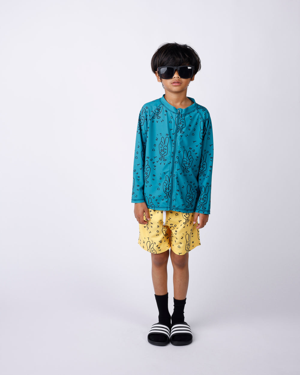 Minti Happy Peace Hand Boardies